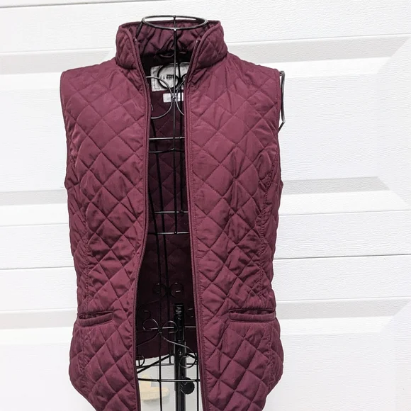 Van Hausen Burgundy Quilted Vest XS - Picture 2 of 4
